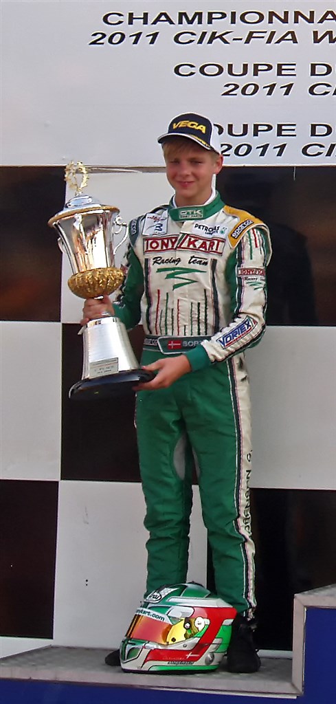 Christian Sørensen blev i 2011 vice-verdensmester i KF, og vandt samtidig en pokal i størrelse: XXXXL
